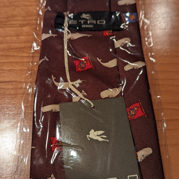 Etro tie with whales red, blue, and white - Picture 3 of 4